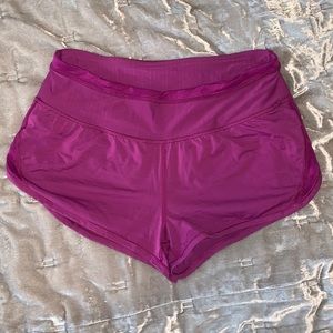 Lululemon 2.5” shorts